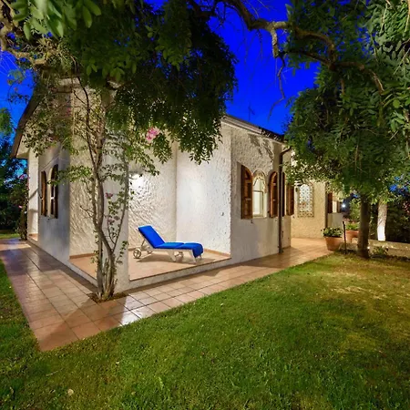 642-Esclusiva Villa Con Giardino A Marcelli In Posizione Panoramica Con Vista Mare Marcelli